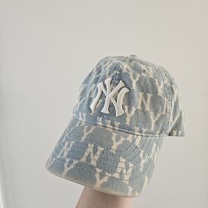 MLB Blue and Cream Women's Hat NY Embroidered Cap